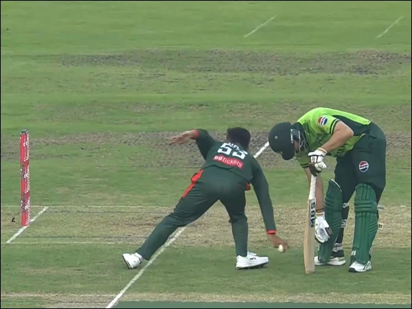 سلمان علی آغا کا متنازع رن آؤٹ وائرل، بنگلادیشی کھلاڑی پر شدید تنقید