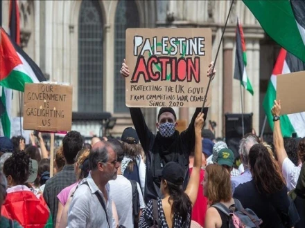 برطانوی حکومت نے فلسطین ایکشن پر پابندی عائد کرتے ہوئے 14 سال قید کا اعلان کیا تھا