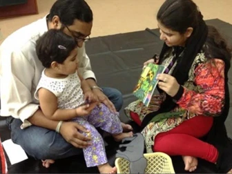 بچوں کی شخصیت سنوارنے کیلیے والدین کو  یہ کام ضرور کرنے چاہییں!