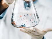 ’فار ایور کیمیکلز‘ نوجوانوں میں وزن گھٹانے میں رکاوٹ کا سبب قرار