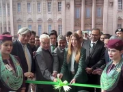 وزیرِ دفاع نے پی آئی اے کے برطانیہ فلائٹ آپریشن  کی بحالی کا افتتاح کردیا، پہلی پرواز روانہ