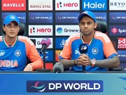 آپ پہلے کپتان ہیں جو کرکٹ میں سیاست لائے، پاکستانی صحافی کے سوال پر سوریا کمار بوکھلا گئے