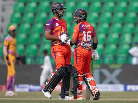 پی ایس ایل: راولپنڈیز کا پشاور کو جیت کیلیے 215 رنز کا ہدف