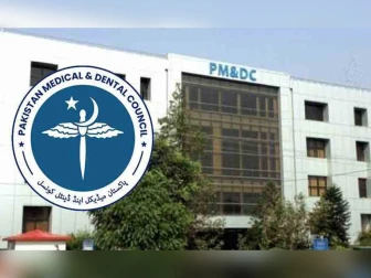 بیرونِ ملک میڈیکل تعلیم کے لیے پی ایم اینڈ ڈی سی میں رجسٹریشن لازمی قرار 