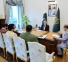 سانحہ پمز میں مجرمانہ غفلت کے مرتکب اہلکاروں کو کوئی رعایت نہیں دی جائے گی، وزیراعظم 