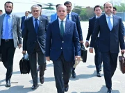 وزیراعظم 2 روزہ سرکاری دورے پر بیلاروس پہنچ گئے، نواز شریف بھی ہمراہ