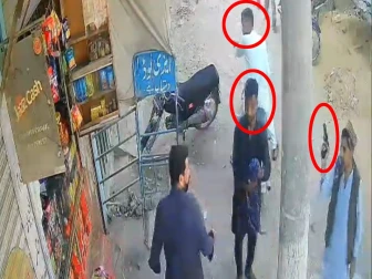 کراچی، کانسٹیبل کو شہید کرنے والا ڈاکو پولیس مقابلے میں ہلاک، ساتھی فرار