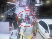 راولپنڈی؛ گھر کے باہر بیٹھے نوجوانوں پر پولیس اہلکاروں کا تشدد، ویڈیو وائرل