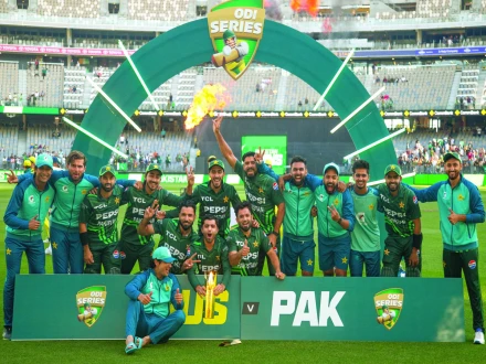 آسٹریلیا کے خلاف ون ڈے سیریز میں کامیابی پر وزیر اعظم شہباز شریف کی قومی ٹیم کو مبارکباد