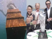 بحیرہ عرب کی گہرائی میں پڑی پی ایس ایل10 کی ٹرافی کی منفرد رونمائی