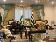 پی ٹی آئی قیادت کی فضل الرحمان سے ملاقات، حکومت مخالف گرینڈ الائنس میں شمولیت کی دعوت