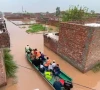 دریائے راوی میں پانی کی سطح بلند ہونے سے متعدد علاقے زیر آب، ہزاروں خاندانوں کی نقل مکانی