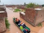 دریائے راوی میں پانی کی سطح بلند ہونے سے متعدد گھر زیر آب، سیکڑوں گھرانوں کی نقل مکانی