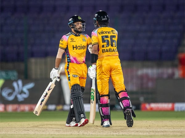 پی ایس ایل 11: پشاور زلمی نے حیدرآباد کنگز مین کو سنسنی خیز مقابلے کے بعد شکست دیدی