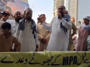 کراچی؛ شہریوں کو پانی کی عدم فراہمی پر احتجاج مہنگا پڑ گیا، مظاہرین کے خلاف مقدمہ درج