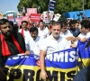 مودی حکومت کے خلاف بھارت میں بڑا احتجاج، راہول گاندھی سمیت کئی رہنماؤں کی گرفتاری و رہائی