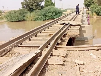 پاکستان ریلویز کا انفرا اسٹرکچر انتہائی خستہ حالی کا شکار، اہم وجوہات سامنے آگئیں