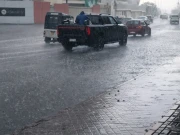 کراچی میں گرج چمک کے ساتھ بارش، چند مقامات پر ژالہ باری