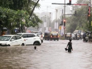 مہاراشٹرا میں موسلا دھار بارشیں، ممبئی کا نظام زندگی مفلوج، 7 ہلاک