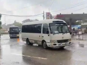 کراچی میں پھر کہیں ہلکی اور کہیں تیز بارش، کازوے اور کورنگی ندی سڑک ٹریفک کے لیے بند