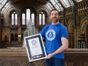 برطانوی شہری کا 24 گھنٹوں میں 42 عجائب گھر گھومنے کا ریکارڈ