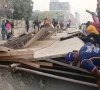کراچی، ریڈ لائن منصوبے کا زیر تعمیر پل اچانک گر گیا، 1 شخص جاں بحق، متعدد افراد کے دبے ہونے کا خدشہ