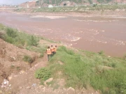 اسلام آباد؛ باپ سمیت پانی میں بہہ جانے والی لڑکی کی تلاش کیلیے سرچ آپریشن ختم