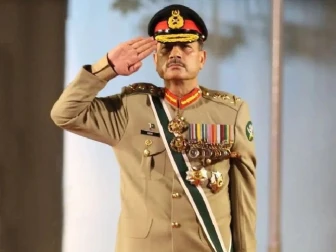 میجر محمد اکرم شہید کی 54ویں برسی، چیف آف ڈیفنس فورسز سید عاصم منیر کا خراجِ عقیدت