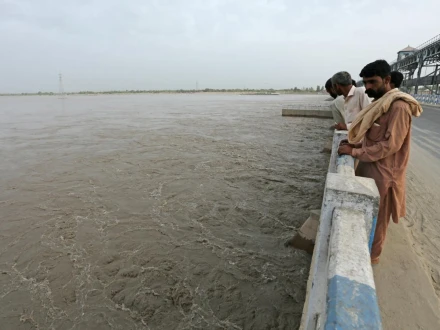 پنجاب، موسلا دھار بارشوں کے بعد دریائے سندھ میں پانی مسلسل بڑھنے لگا، بھکر میں فلڈ الرٹ جاری