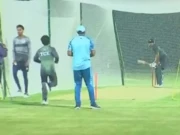 محمد رضوان نے بولنگ شروع کردی، ویڈیو دیکھیں