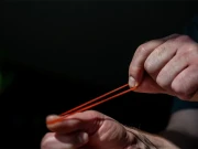 اسمارٹ واچز کو بیٹریوں سے چھٹکارا دلانے والا مٹیریل تیار