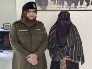 نابینا خاتون کی خودسوزی کی کوشش؛ سیف سٹی آفیسر نے کس طرح جان بچائی؟