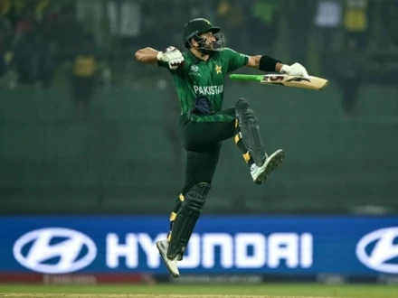 صاحبزادہ فرحان اور کیا کرتا