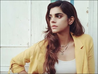 صنم سعید نے اپنی صورت اور حلیے پر ہونے والے منفی تبصروں کا جواب دے دیا