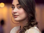 نامناسب انداز سے چھونے پر اداکارہ سارہ نے ہدایتکار کو سب کے سامنے تھپڑ رسید کردیا تھا