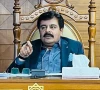 غلط ڈیٹا شیئر کرنے پر وزیر تعلیم سندھ کا سینیئر صحافی سے معافی مانگنے کا مطالبہ