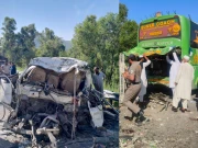 سوات ایکسپریس وے پر مسافر وین اور بس میں خوفناک حادثہ، 16 افراد جاں بحق