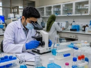 سرکاری جامعات میں کام کرنے والی سائنسی محققین کی تنخواہیں 5 برس سے جمود کا شکار