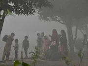 پنجاب کے مختلف شہروں میں معمول کے مطابق دھند اور اسموگ نمایاں