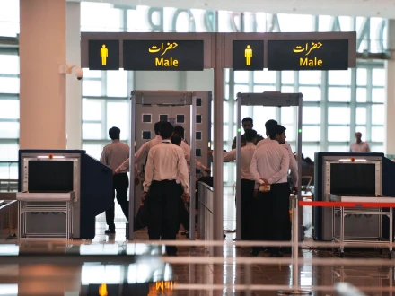 اسلام آباد ائرپورٹ پر جعلی دستاویزات پر بیرون ملک جانے والے 2 مسافر آف لوڈ