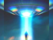 آسمان پر پراسرار نیلی روشنیاں، امریکیوں میں خطرناک کونسپریسی تھیوری مقبول ہونے لگے