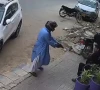 کراچی، فائرنگ سے جاں بحق سیکیورٹی گارڈ کی سی سی ٹی وی فوٹیجز منظرعام پر آ گئی