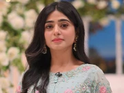 میری عمر کے لوگوں کی شادیاں ہورہی ہیں اور میں موبائل کیلیے جدوجہد کررہی ہوں، اداکارہ کا شکوہ