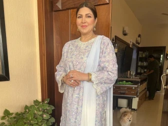 حکمرانوں کو اللہ کا واسطہ ہے کراچی کی سڑکیں ٹھیک کردیں، شگفتہ اعجاز