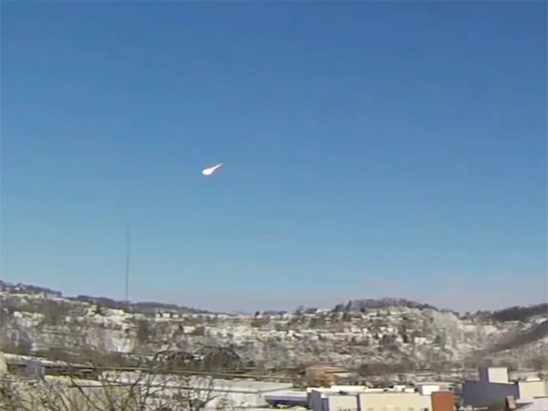 شہابیے کا زور دار دھماکا، متعدد امریکی ریاستیں گونج اٹھیں