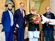 وزیراعظم کی مولانا فضل الرحمان کی رہائش گاہ آمد، ملکی و سیاسی امور پر تبادلہ خیال