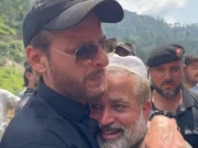 شاہد آفریدی انسانیت کی خدمت میں بھی آگے، سیلاب متاثرین کے دل جیت لیے