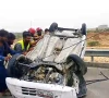 شاہراہ بھٹو پر روڈ ڈائیورژن کے باعث گاڑی الٹ گئی، 3مسافر زخمی
