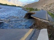 دریائے ہنزہ پھر بپھر گیا، اچانک آنے والے ریلوں نے تباہی مچادی، 50سے زائد مزدور بال بال بچے