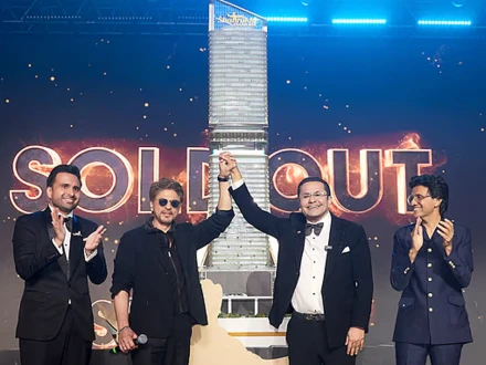 دبئی میں شاہ رخ خان کے نام پر بنا لگژری پلازہ لانچ کے دن ہی فروخت، قیمت آپ کے ہوش اڑا دے گی